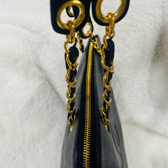 HANEL Pre-Owned 1995 CC caviar-leather shoulder bag - Picture 6 of 15